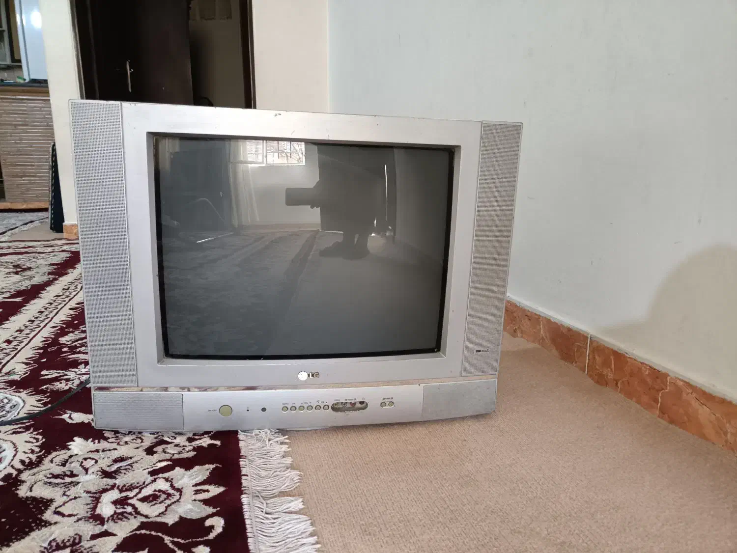 تلوزیون|تلویزیون و پروژکتور|ملایر, |دیوار