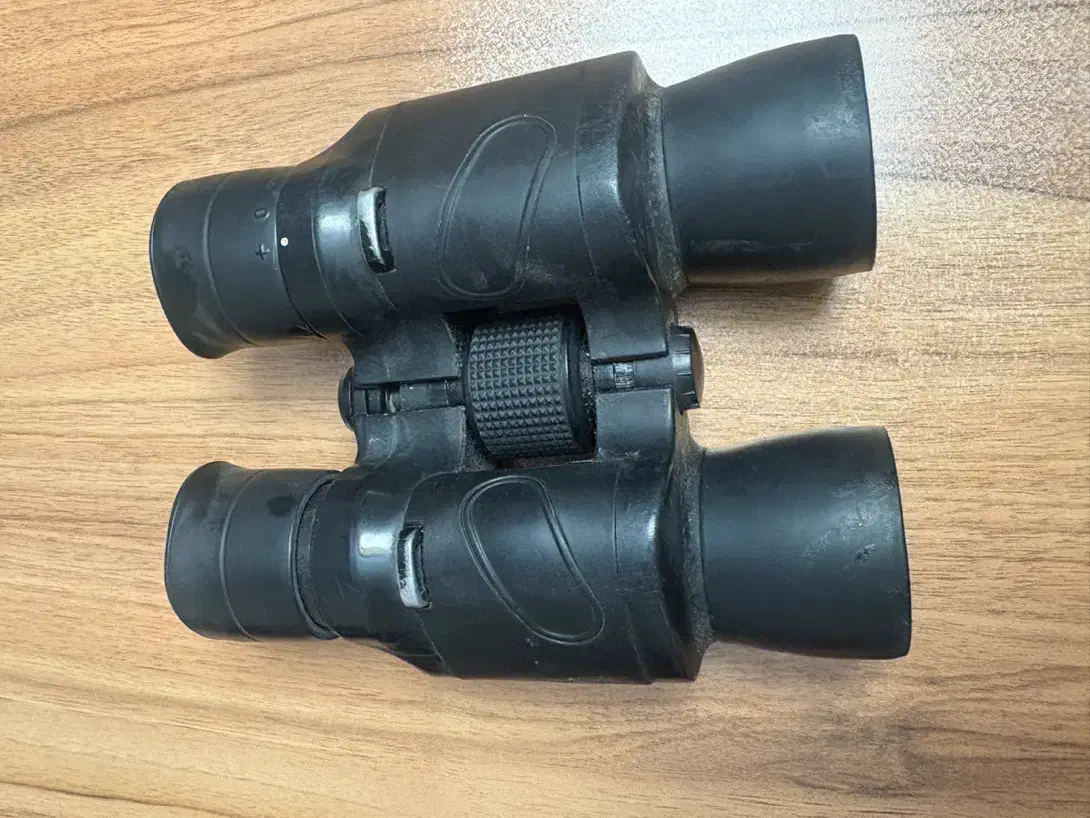 دوربین خیلی قدیمی|کلکسیون اشیاء عتیقه|فردیس, فردیس|دیوار