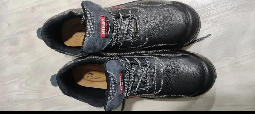 کفش ایمنی|کیف، کفش، کمربند|بندر ماهشهر, |دیوار