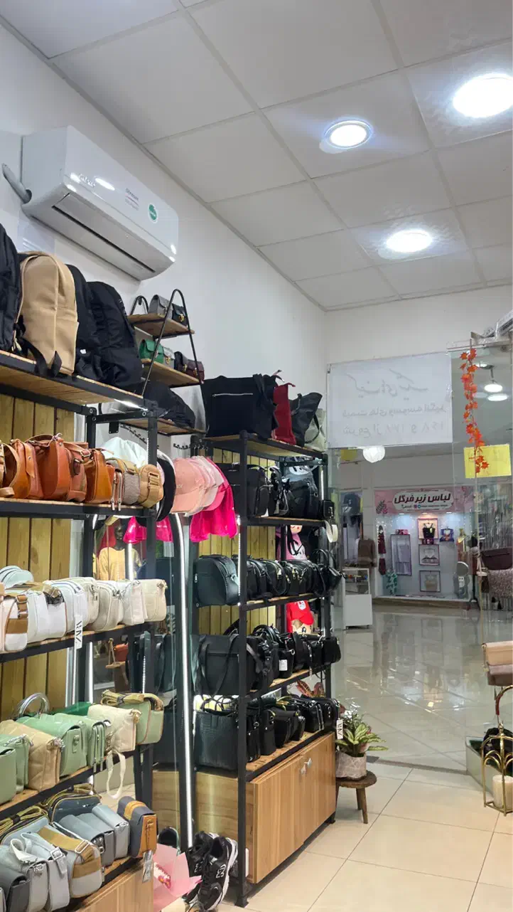 مغازه ۱۵ متری در پاساژ ابریشم ،موقعیت عالی|اجارهٔ مغازه و غرفه|لاهیجان, امیرشهید|دیوار