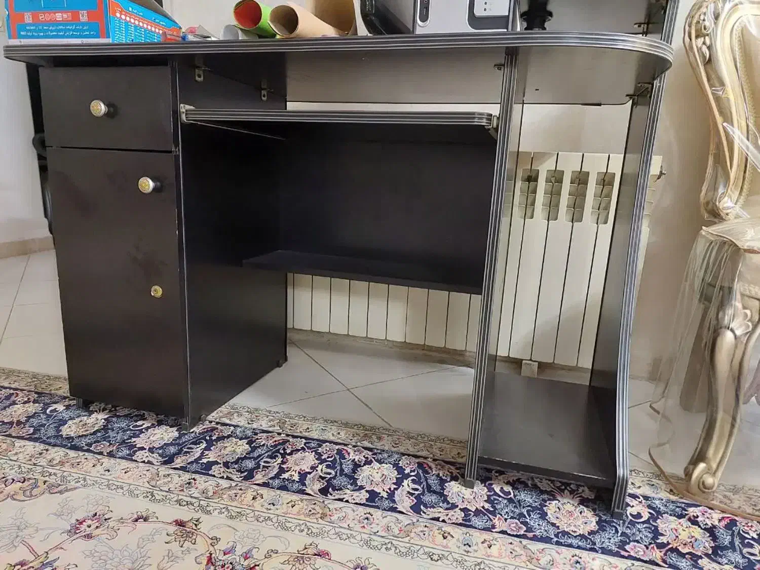 میز تحریر و کامپیوتر|میز تحریر و کامپیوتر|مشهد, شهید فرامرز عباسی|دیوار