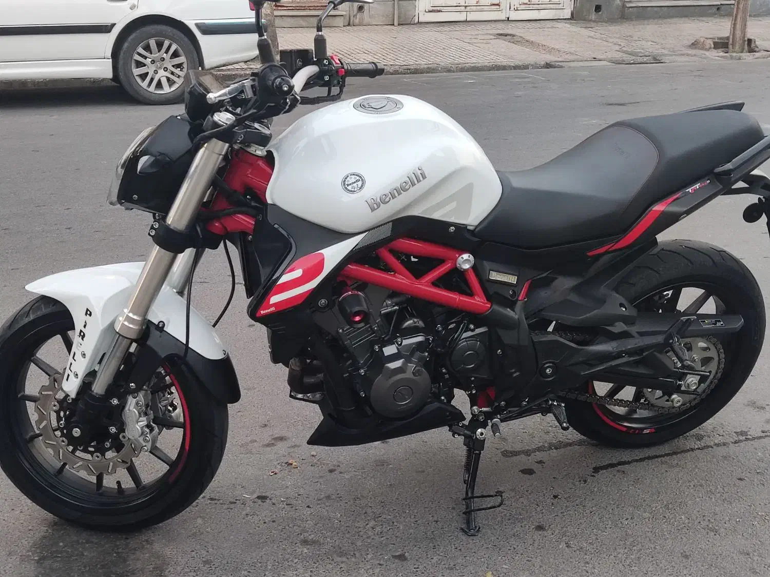 بنلی ۳۰۰   ۶ تا کار|موتورسیکلت|گنبد کاووس, |دیوار