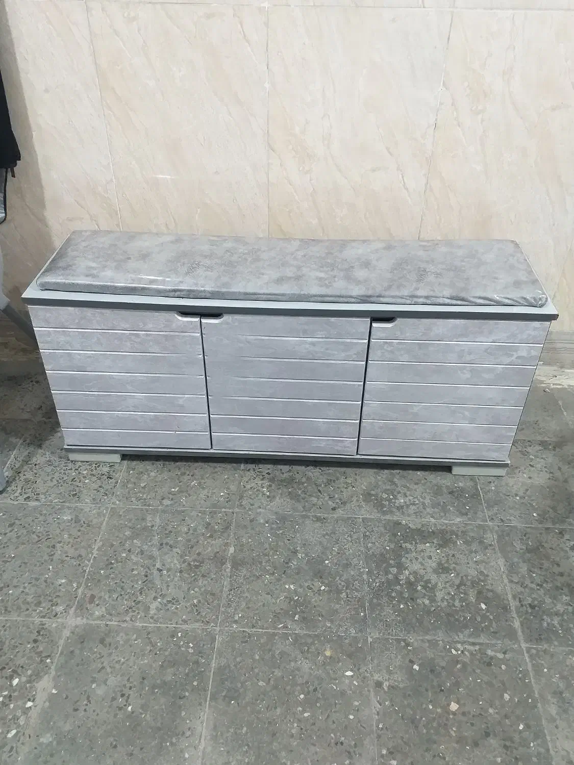 پاف نو نو|صندلی و نیمکت|زاهدان, |دیوار