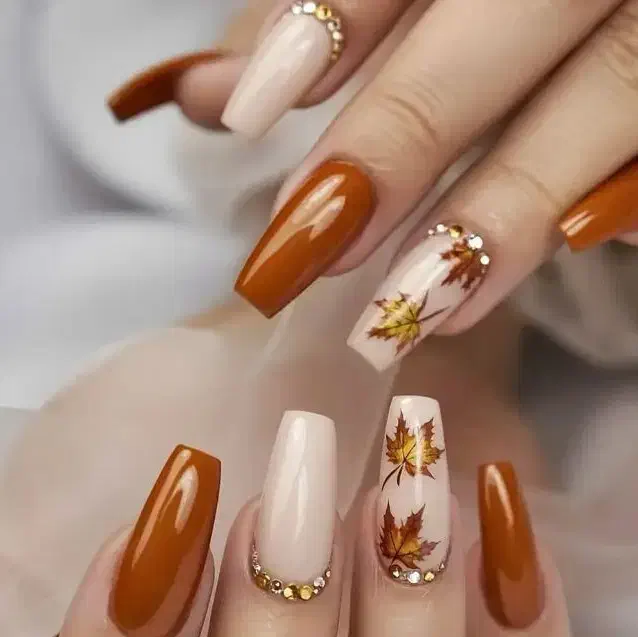 ناخنکار حرفه ای در شهر قدس|خدمات آرایشگری و زیبایی|قدس, شهر‌قدس|دیوار