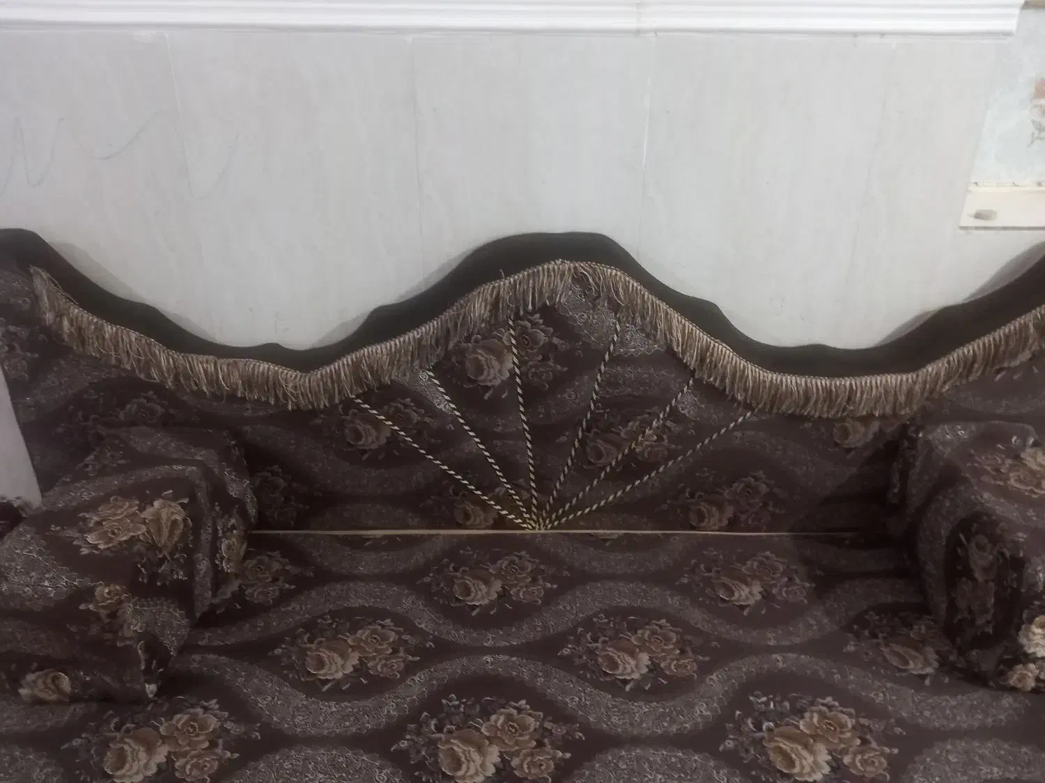 پشتی خلیجی|پشتی|باوی, |دیوار