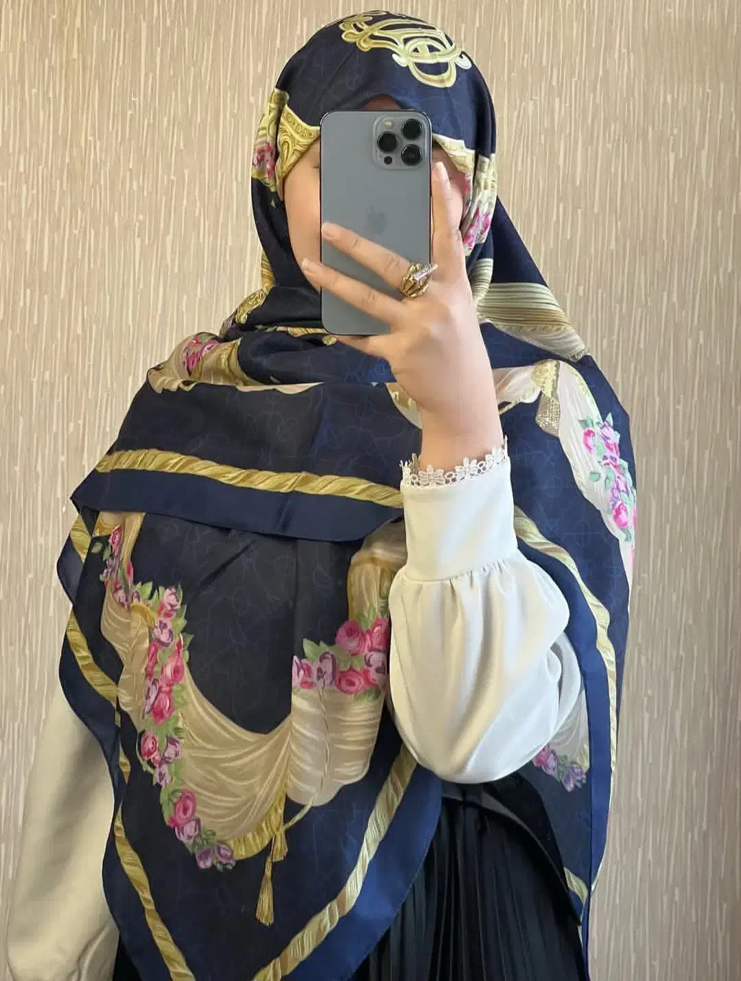 فروش روسری ابریشم توییل ایرانی|عمده‌فروشی|ری, سیزده آبان|دیوار