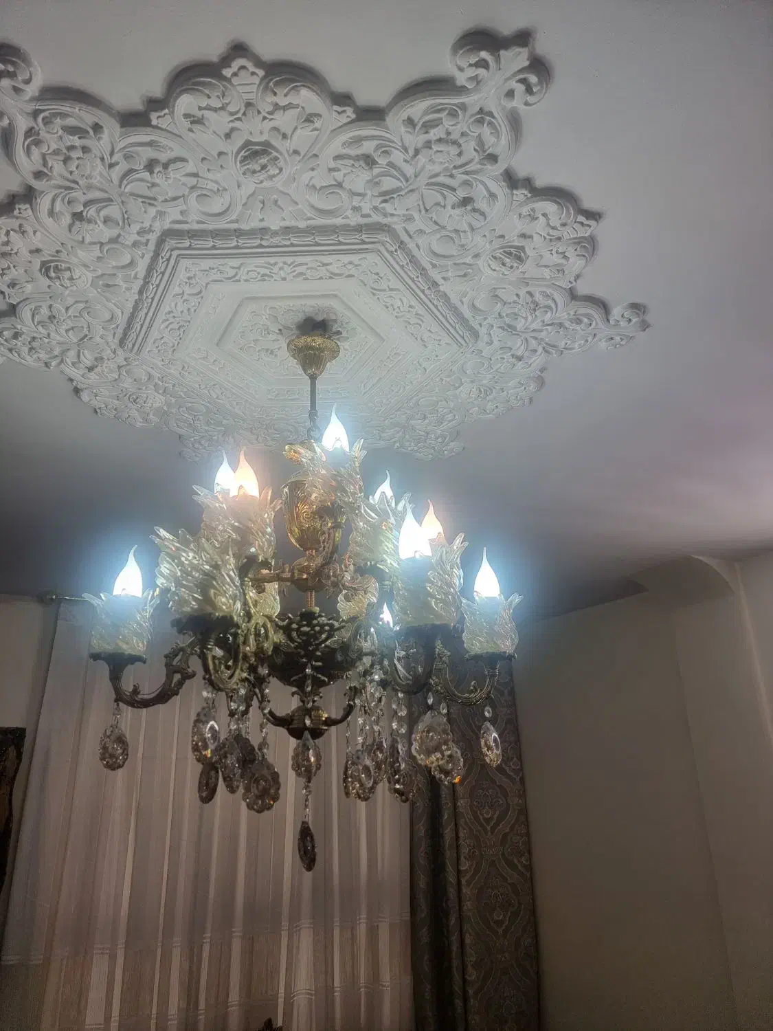 لوستر اویز سقفی برنزی|لوستر و چراغ آویز|ری, شهادت|دیوار