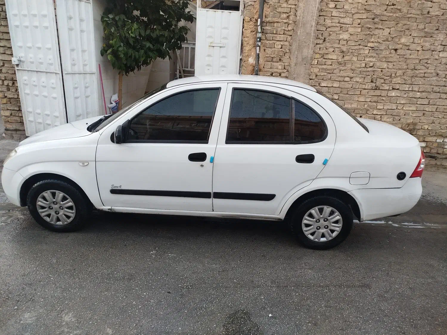 تیبا صندوقدار دوگانه|خودرو سواری و وانت|شیراز, سیاه سنگ|دیوار