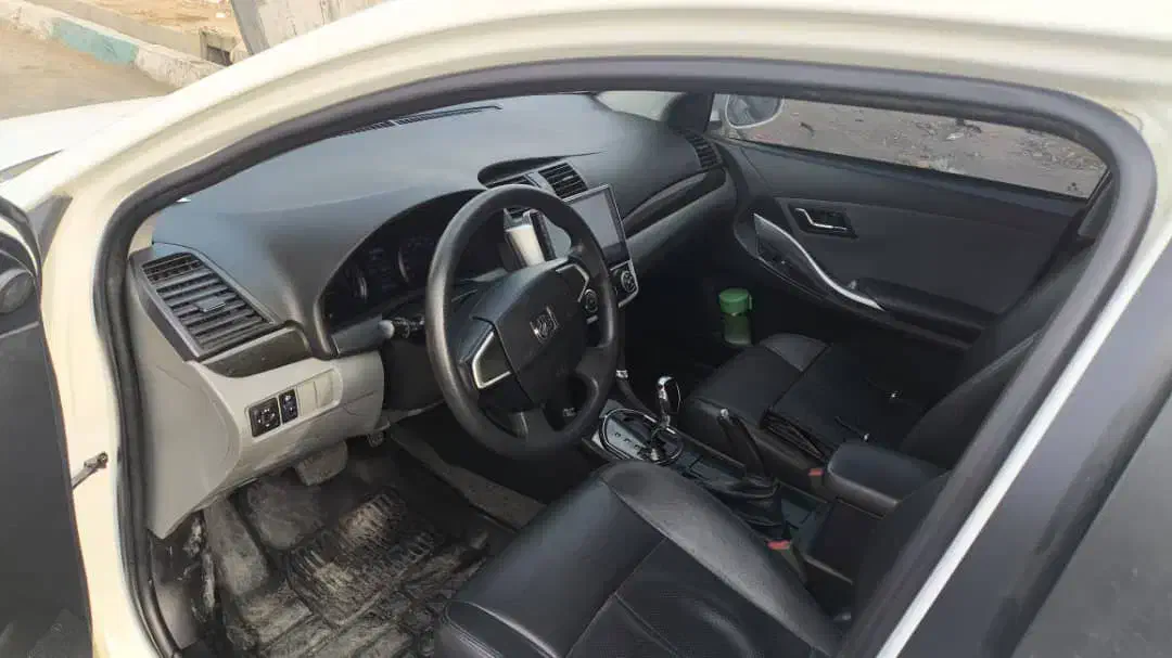 آریو مدل آخر ۹۶ اتومات خودرو بشرط فروشنده واقعی|خودرو سواری و وانت|تهران, سعادتآباد|دیوار