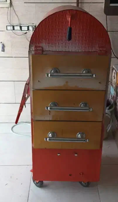 تنور بلال و یخچال ایستاده|کافی‌شاپ و رستوران|همدان, |دیوار