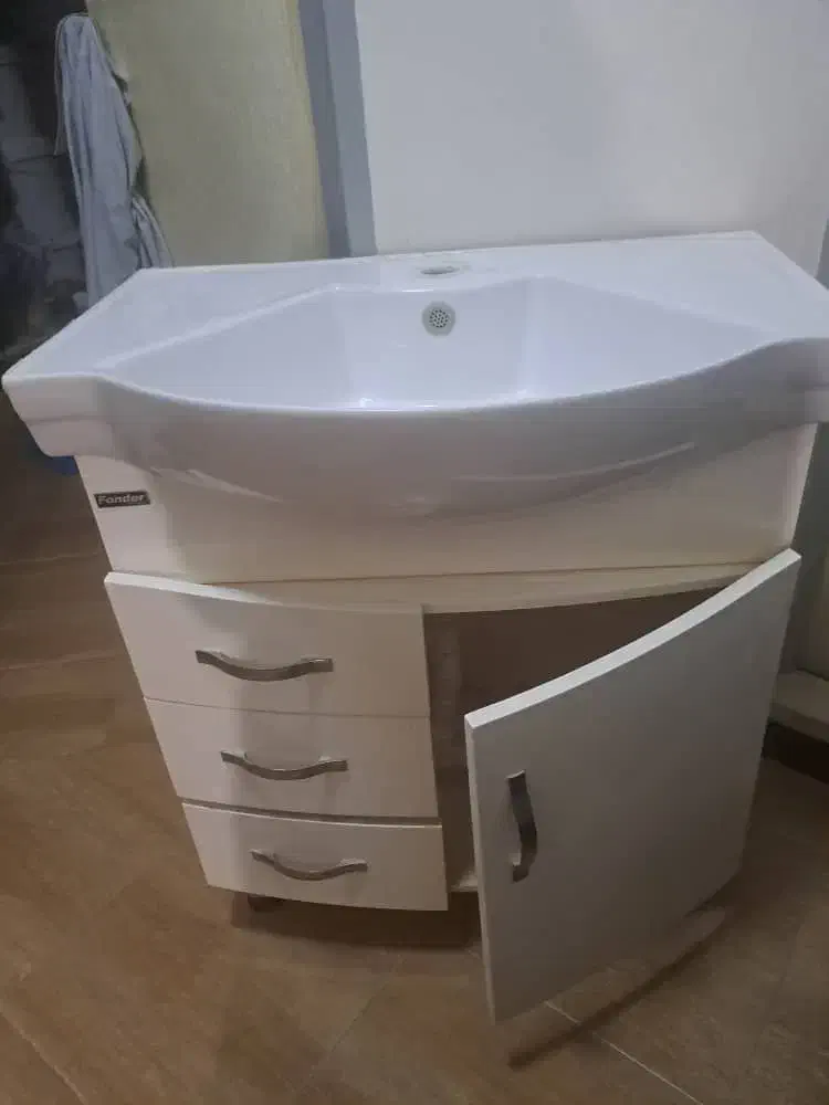 روشویی|لوازم سرویس بهداشتی|بروجرد, |دیوار