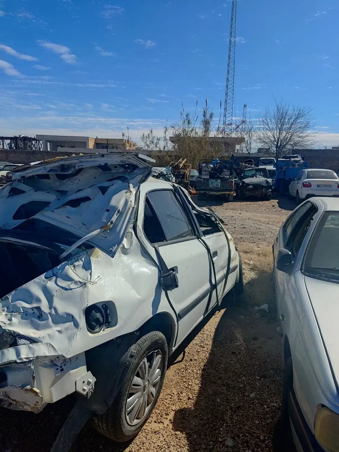 فروش ماشین تصادفی|خودرو سواری و وانت|شیراز, شهرک گلستان|دیوار