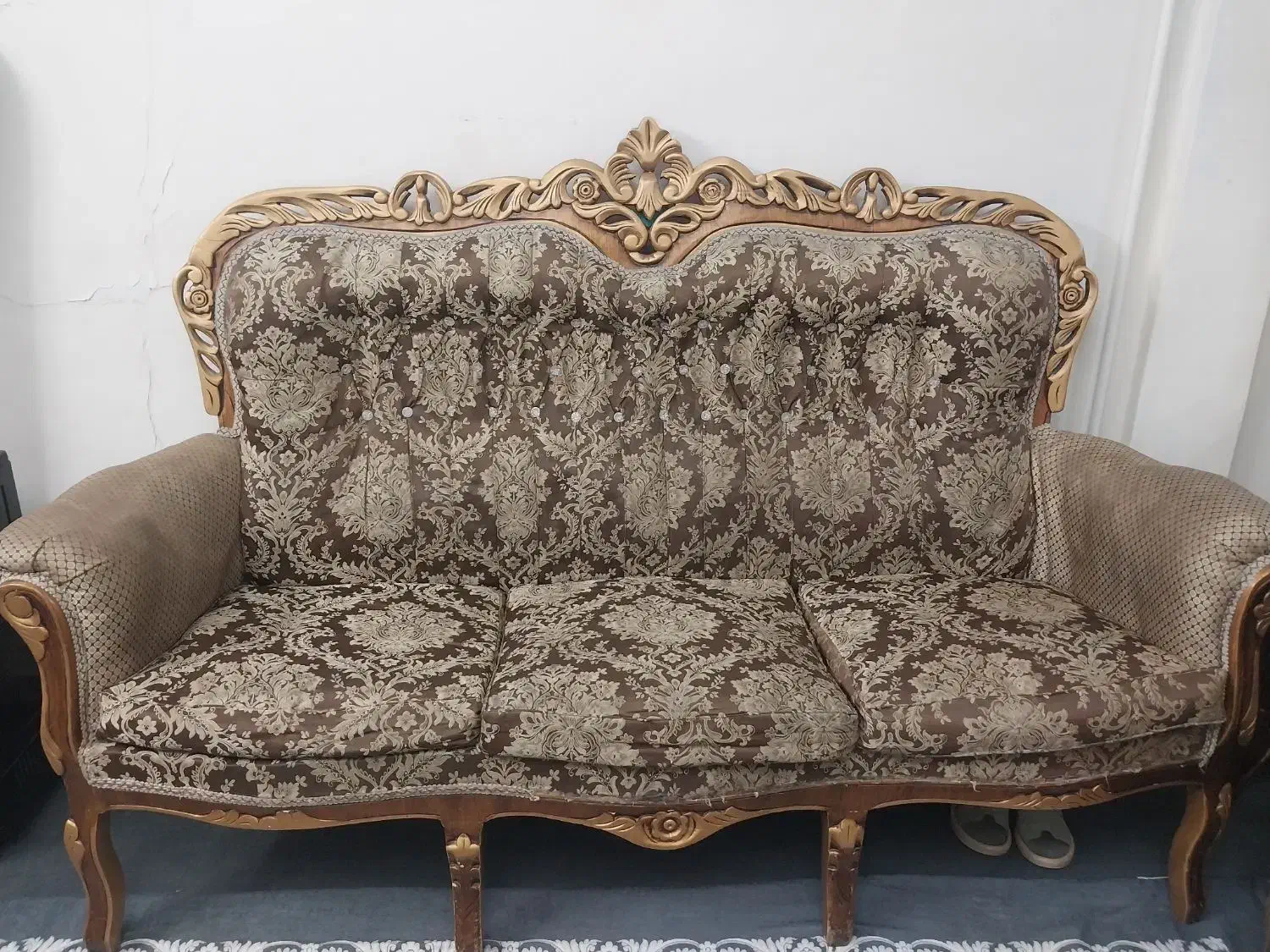 مبل ۷ نفره با میز جلوی مبل و دوتا عسلی وآینه|مبلمان خانگی و میز عسلی|تهران, هفده شهریور|دیوار