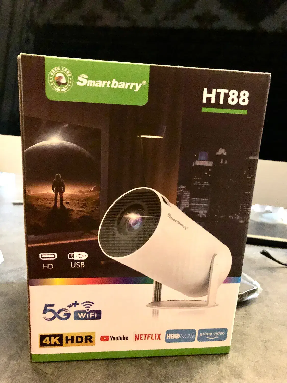 ویدئو پرژکتور اندروید همراه با کیف و پرده سینمایی|تلویزیون و پروژکتور|مشهد, رستگار|دیوار