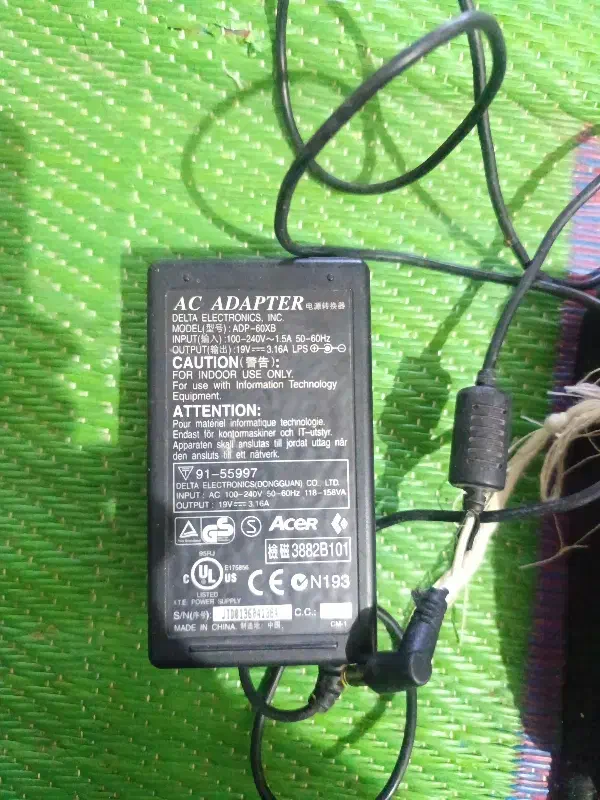 آداپتور اصلی لپ تاپ|قطعات و لوازم جانبی رایانه|زاهدان, |دیوار