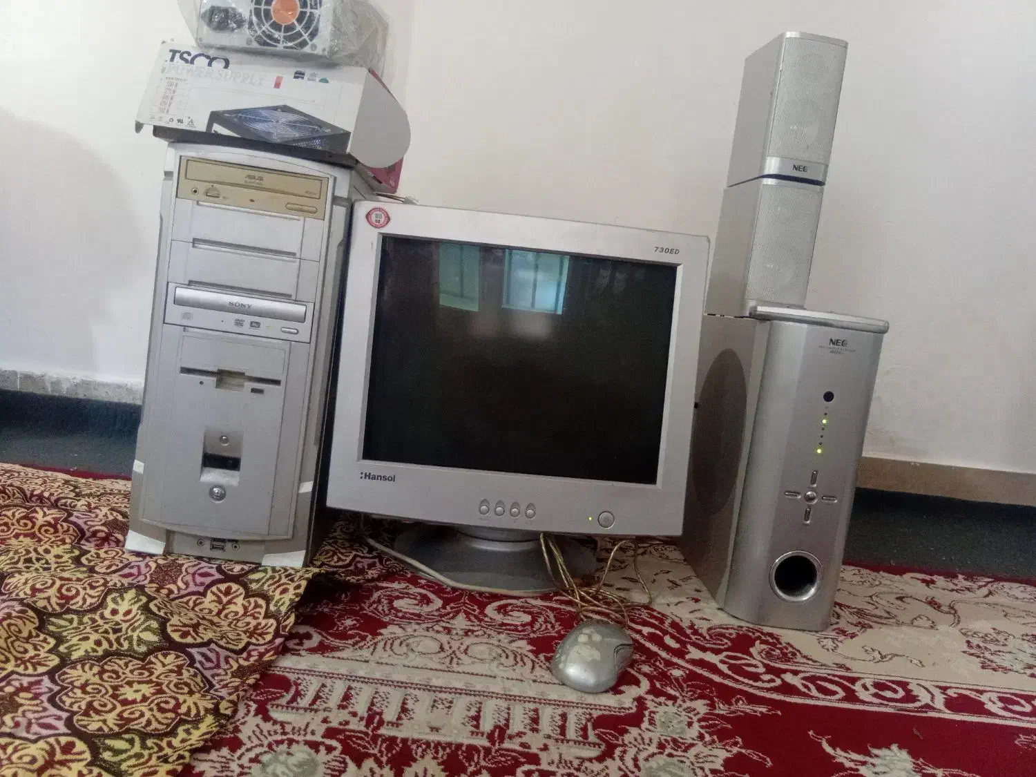 کامپیوتر قدیمی سالم با تمام وسایل|رایانه رومیزی|صدرا-فارس, فاز ۲|دیوار