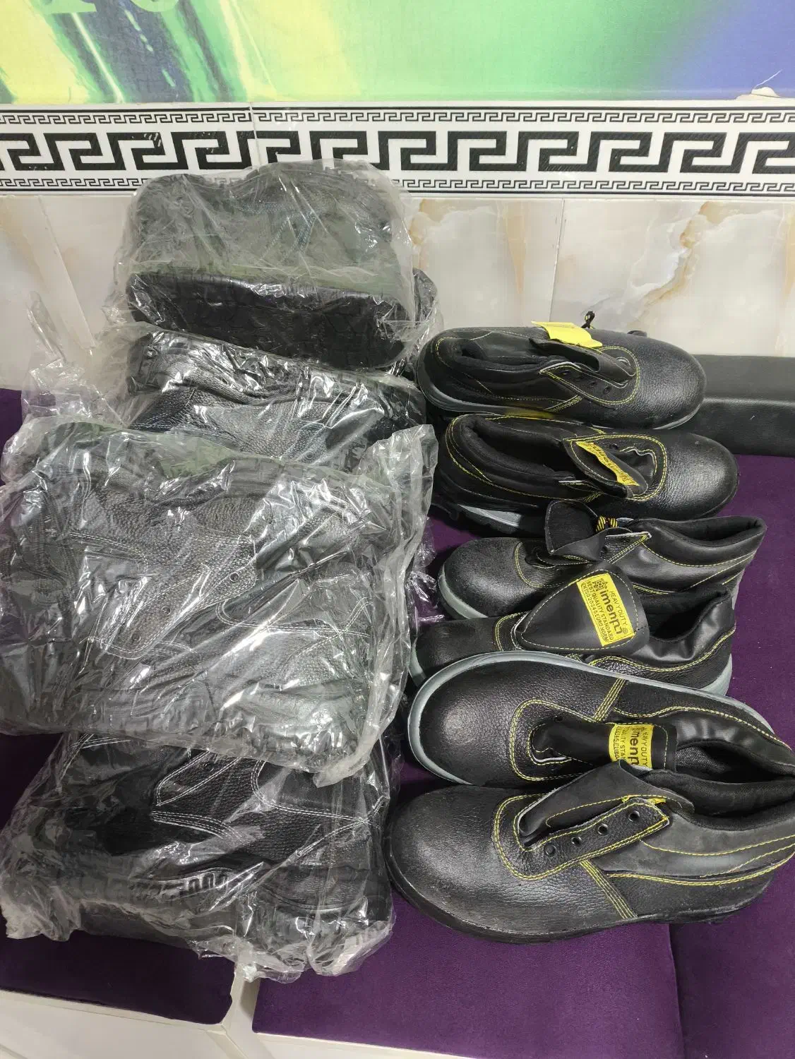 کفش کار|کیف، کفش، کمربند|رباط‌کریم, نصیرشهر|دیوار