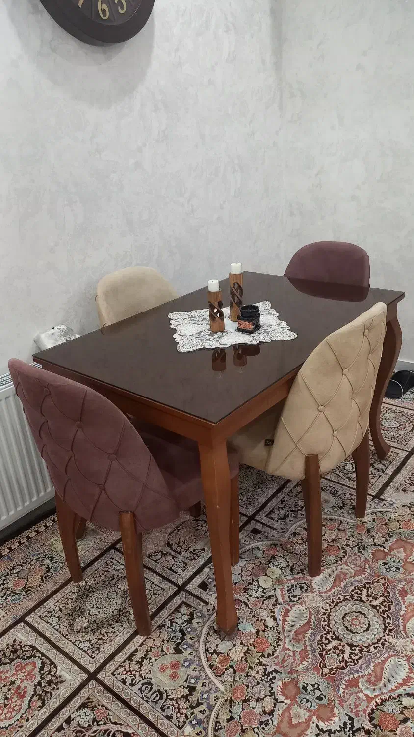 میز نهاری خوری ۴نفره مدل چستر چوب راش|میز و صندلی غذاخوری|اندیشه, اندیشه فاز ۱|دیوار