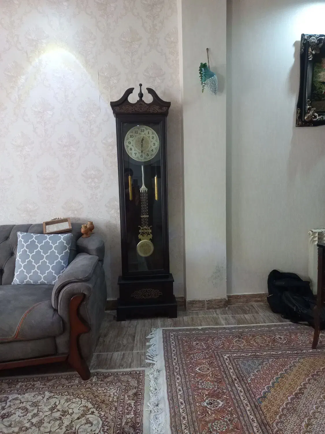 ۲عددساعت وایستاده ودیواری|ساعت دیواری و تزئینی|رشت, یخسازی|دیوار