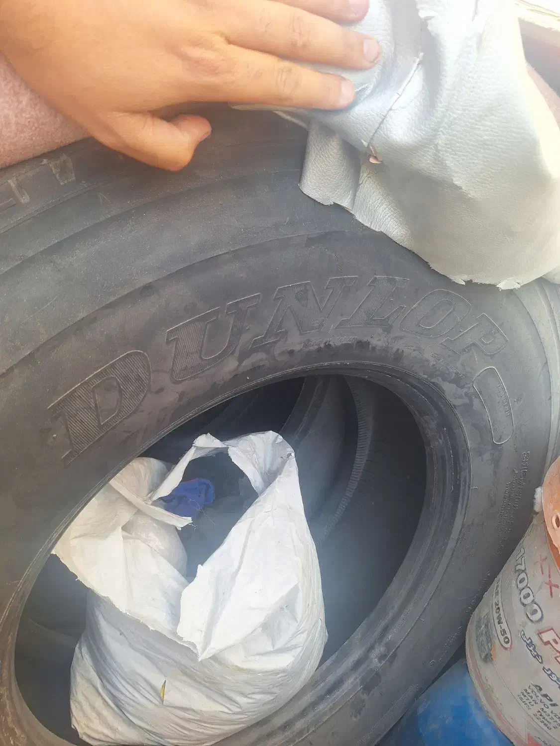 لاستیک 315دانلوپ ژاپنی سالم|قطعات یدکی و لوازم جانبی|مشهد, شهرک شیرین|دیوار