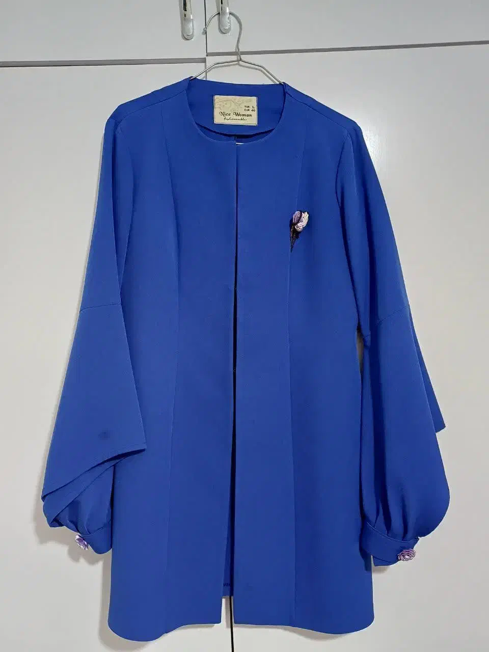 مانتو و لباس و شومیز|لباس|شاهینشهر, نبوت|دیوار