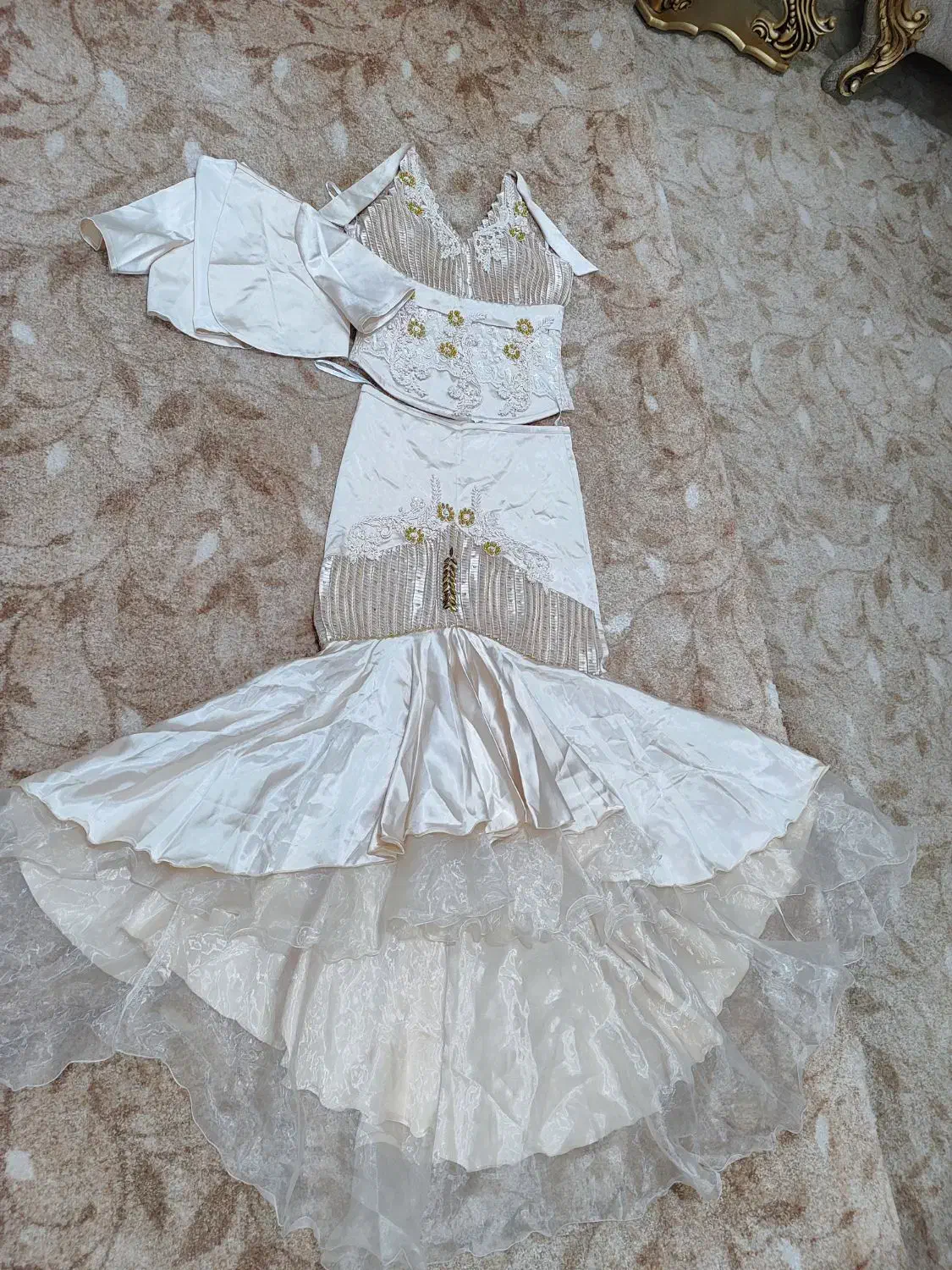 لباس جشن|لباس|کاشان, مفتح|دیوار