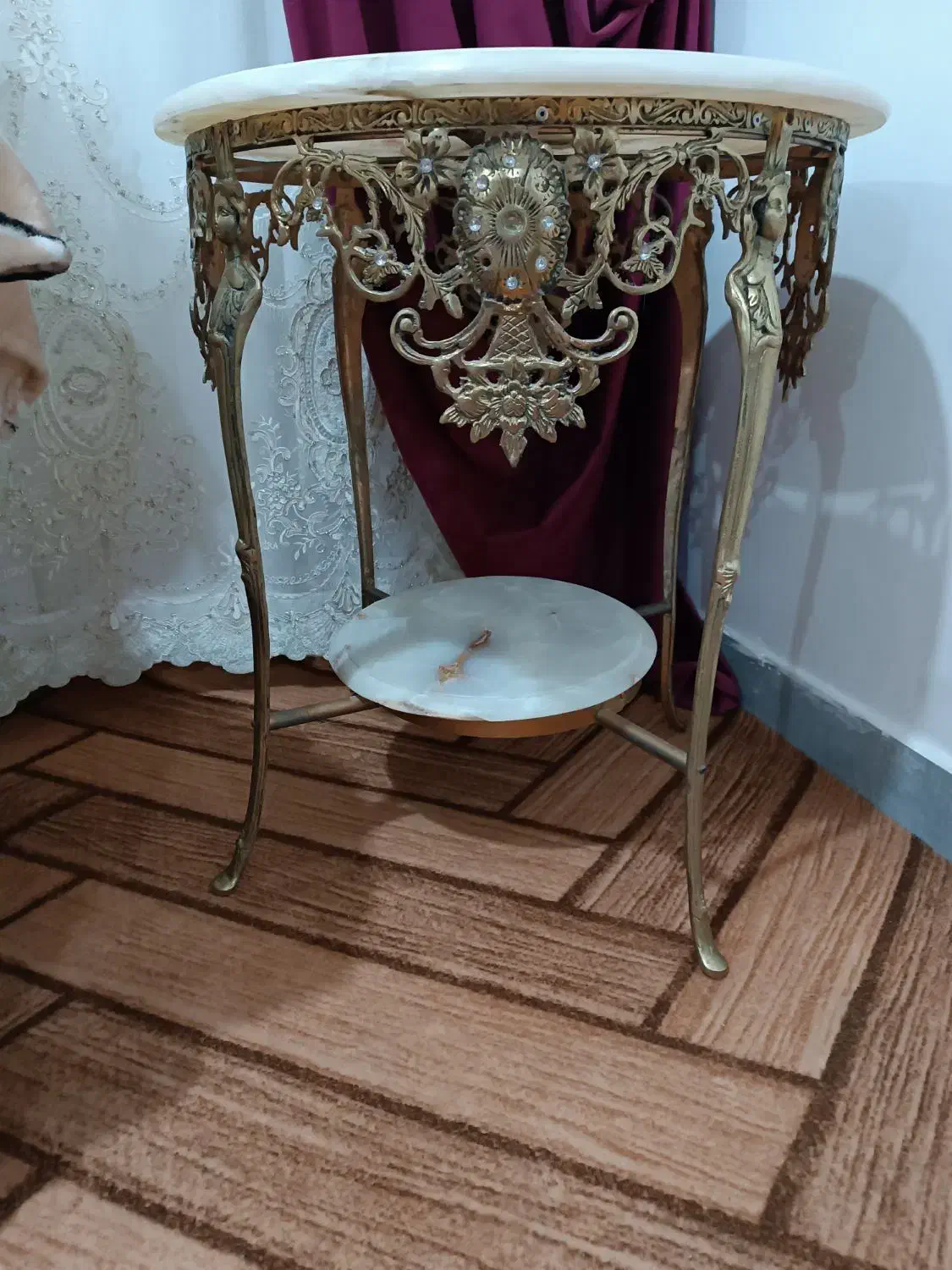 میزبرنز|مبلمان خانگی و میز عسلی|اهر, |دیوار