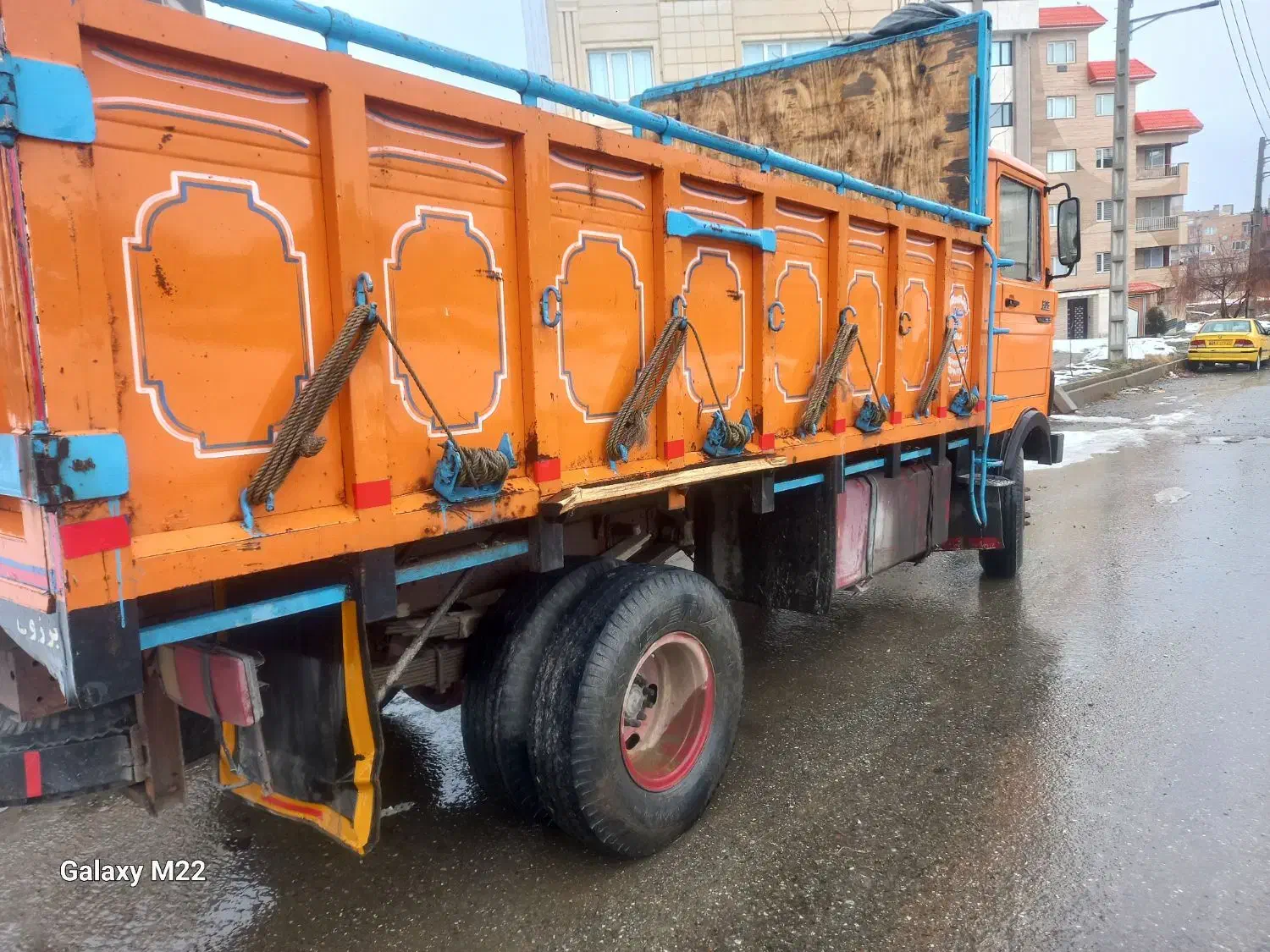 خاور۸۰۸باری مدل۸۳|خودرو سنگین|مریوان, |دیوار