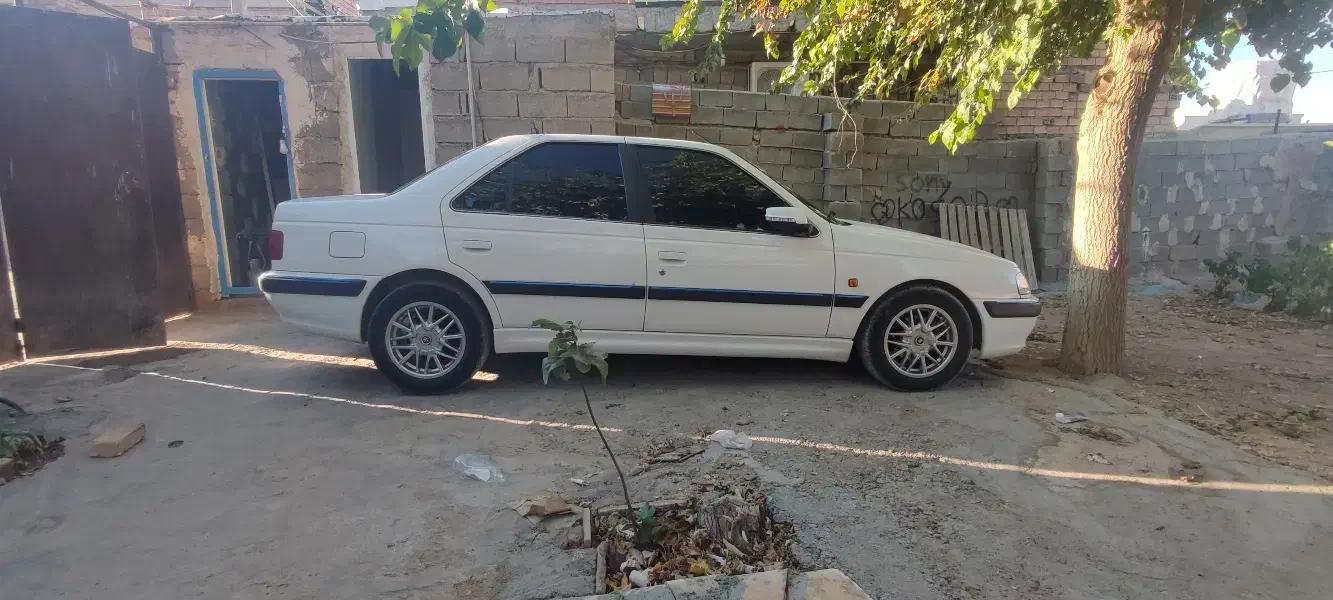 پژو پارس مدل98بدون نکته رنگ یا زدگیی|خودرو سواری و وانت|ایلام, |دیوار