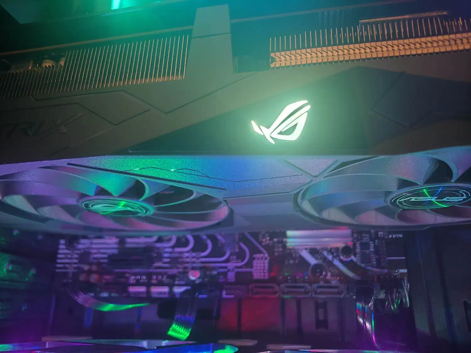 کارت گرافیک Rx 5500 xt ROG strix|قطعات و لوازم جانبی رایانه|تهران, شهران جنوبی|دیوار