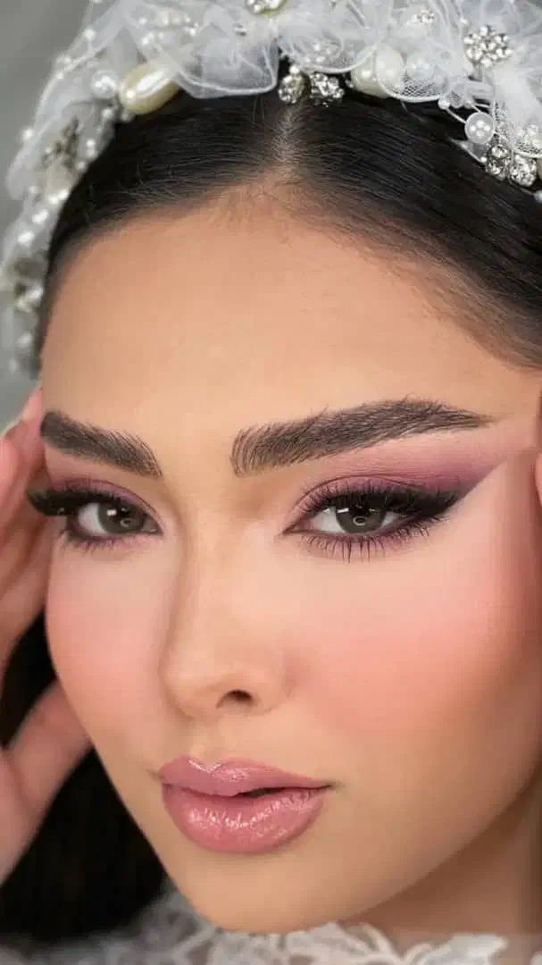 نیازمند مدل میکاپ|آرایشگاه و سالنهای زیبایی|سوسنگرد, |دیوار