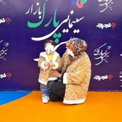 دو عدد ست مادر و دختر|لباس|مشهد, امیر المومنین|دیوار