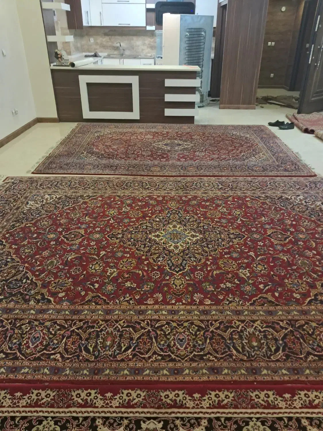 فرش دست بافت|فرش|اصفهان, خواجه عمید|دیوار