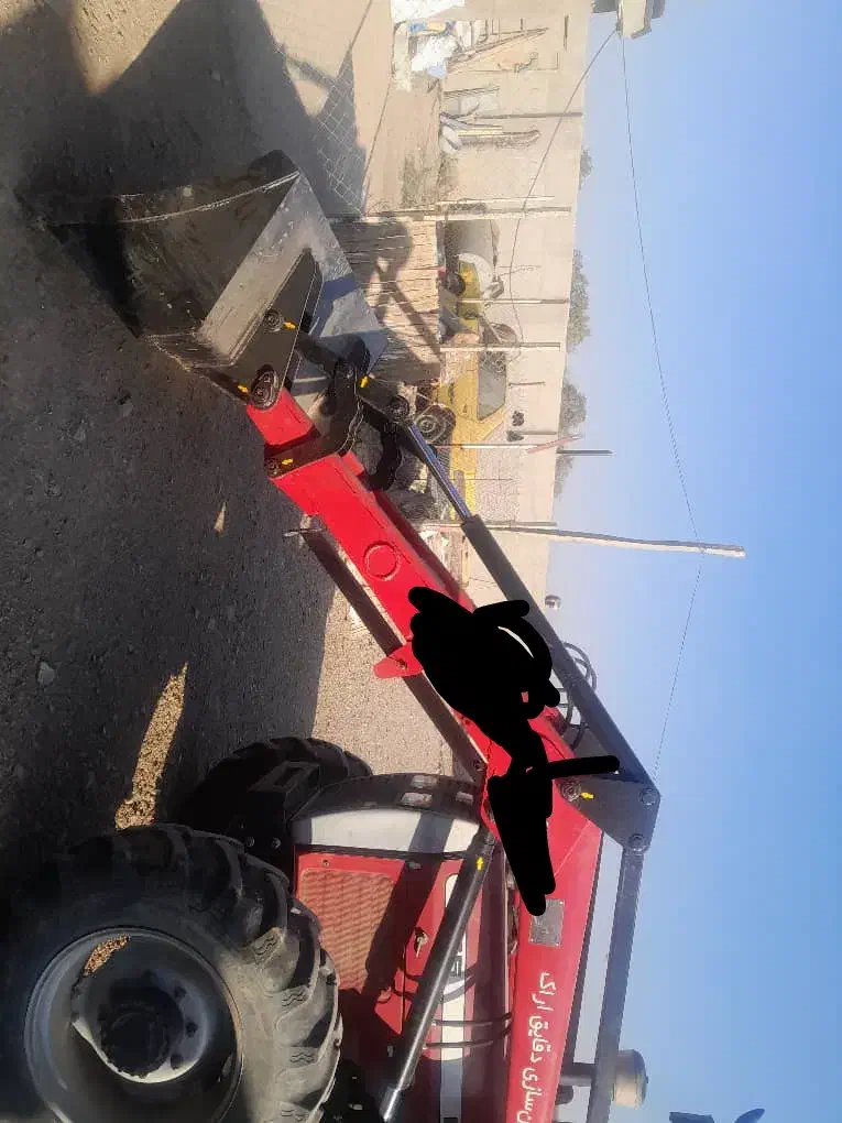 فروش یک دستگاه بیل جلو|ماشین‌آلات صنعتی|شال, |دیوار