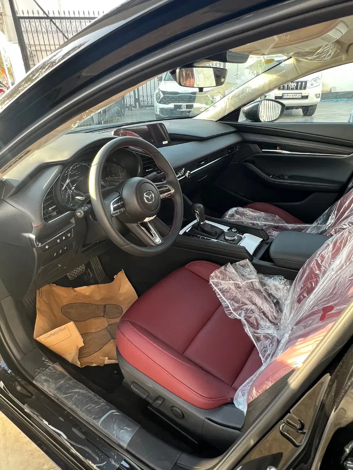 مزدا 3 ۲۰۲۵ مشکی داخل مارون|خودرو سواری و وانت|رشت, کوی امام رضا|دیوار
