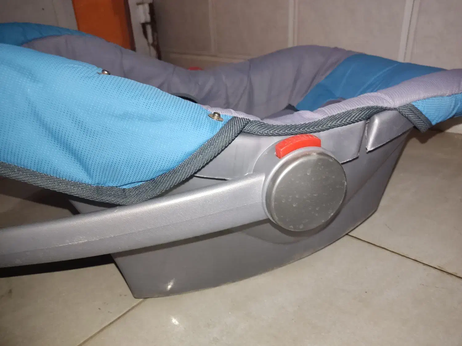 کریر آبی|کالسکه و لوازم جانبی|آران و بیدگل, |دیوار