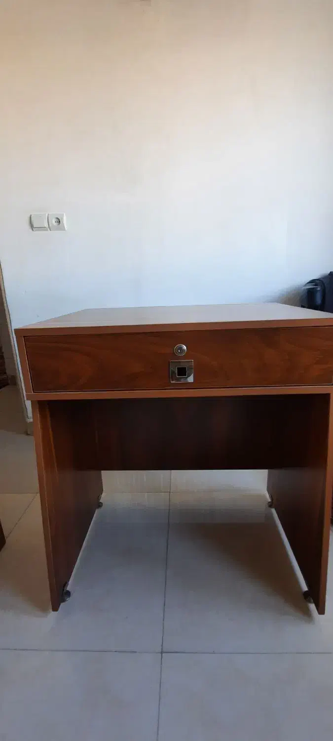 میز تحریر|میز تحریر و کامپیوتر|آمل, |دیوار