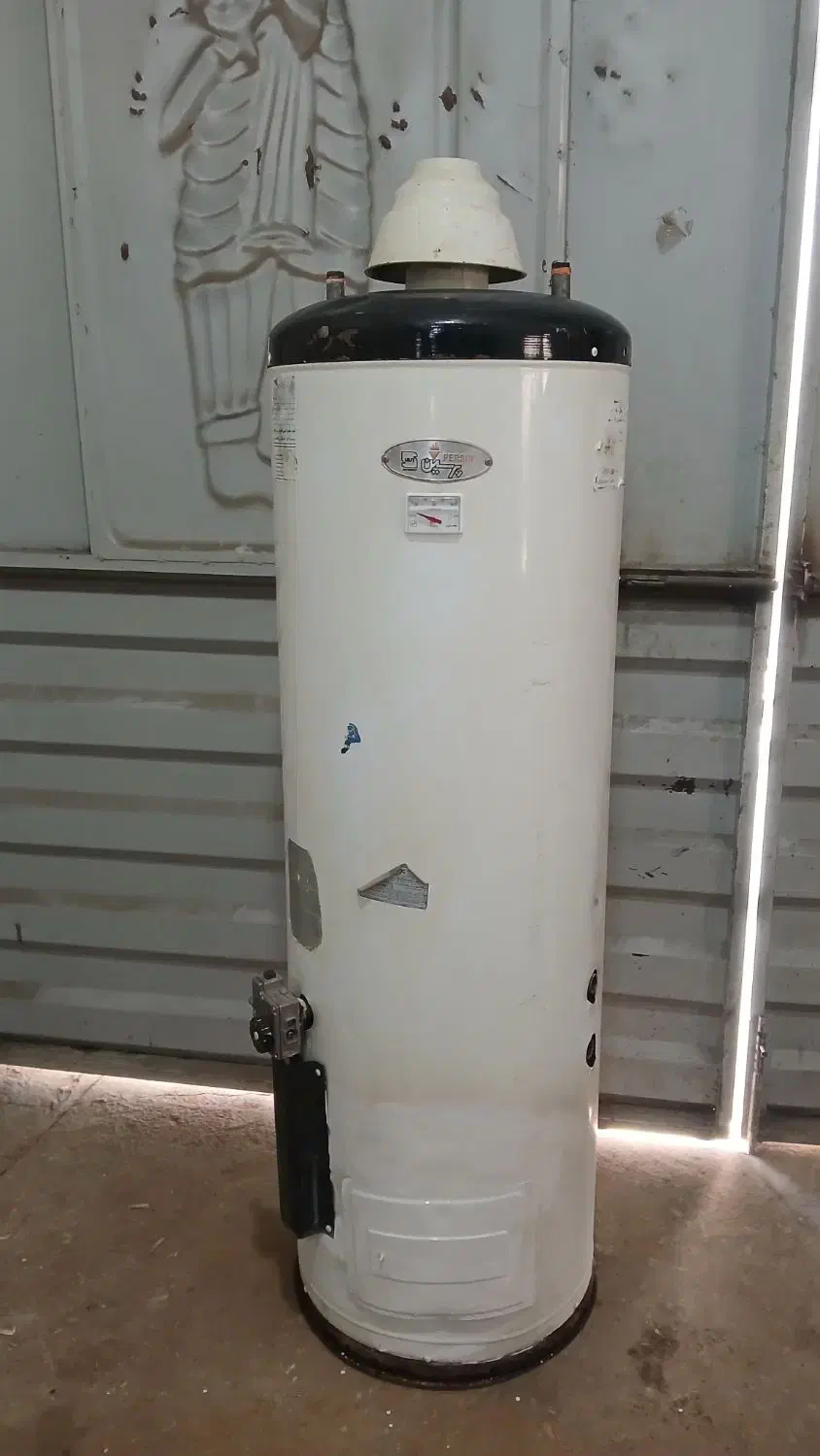 ابگرمکن ۲۰۰لیتری ۴میل|آبگرمکن، پکیج، شوفاژ|قائمشهر, |دیوار