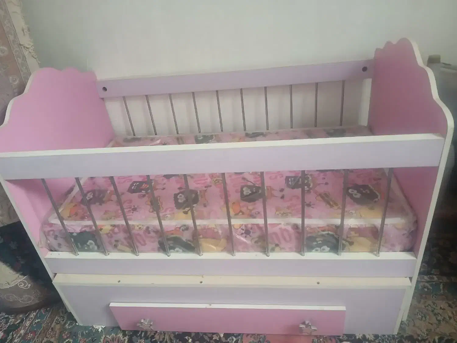 تخت گهواره کودک|تخت و صندلی بچه|یزد, |دیوار