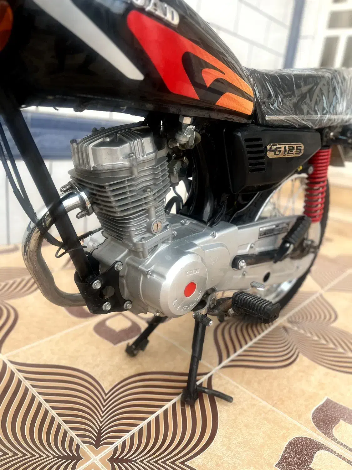 موتورسیکلت مدل ۱۳۹۳ زیر پا عالی|موتورسیکلت|شیراز, بوتان گاز|دیوار