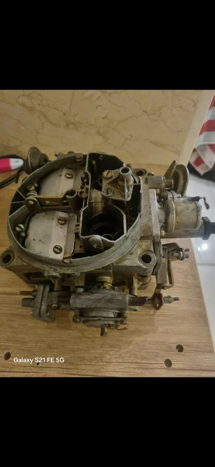 کاربرات چهار دهنه بنز قدیمی|قطعات یدکی و لوازم جانبی|بابلسر, |دیوار