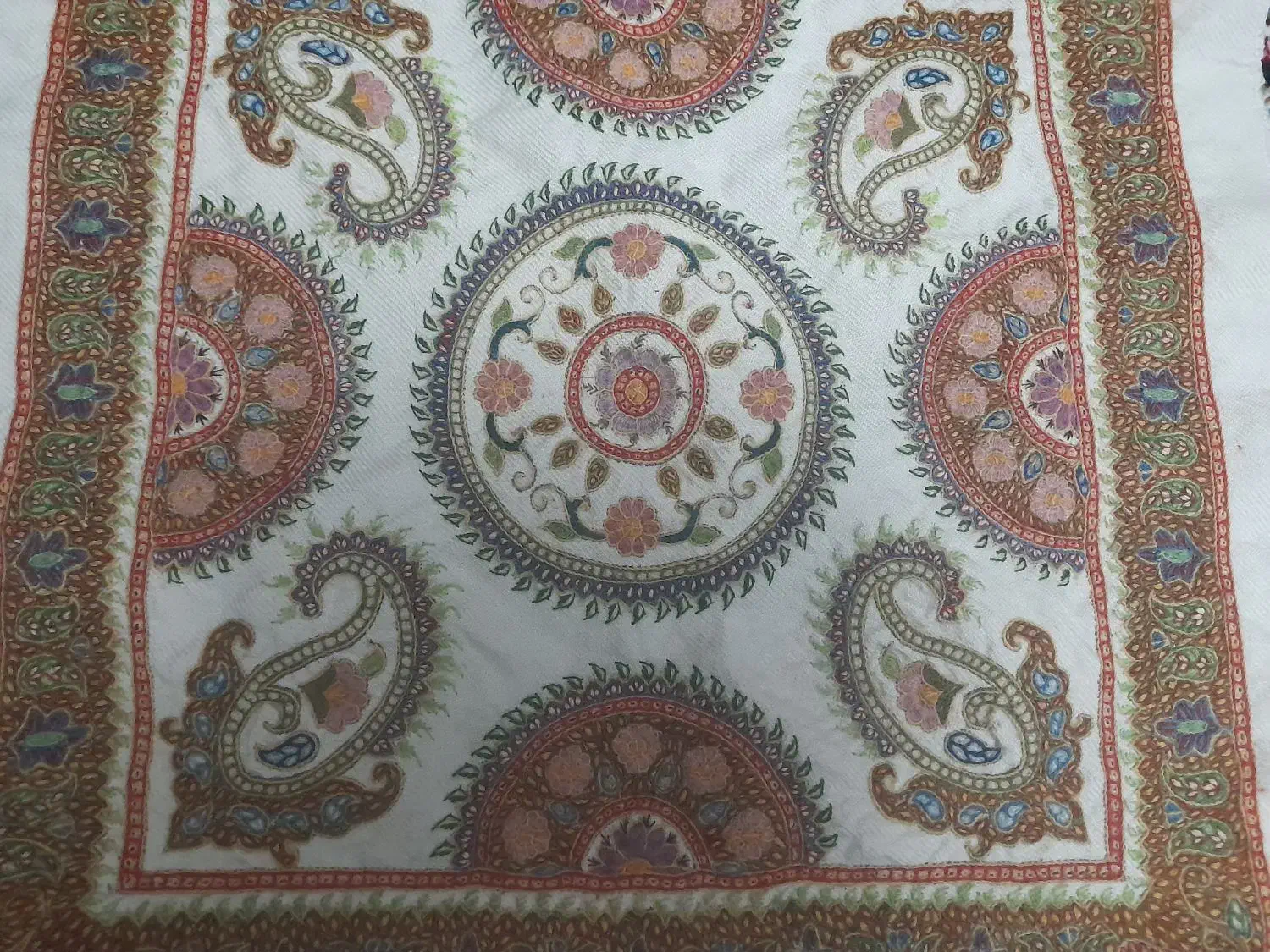 کوسن|لوازم خیاطی و بافتنی|کرمان, |دیوار