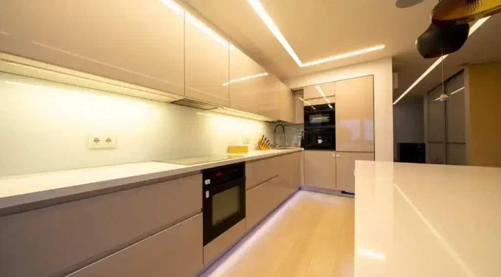 نصب لوستر ، پروژکتور ، نور مخفی|خدمات پیشه و مهارت|تبریز, |دیوار