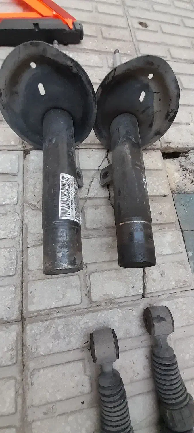 کمک و کمک فنردرحدنو....تخفیف داده میشه|قطعات یدکی و لوازم جانبی|کرمانشاه, |دیوار