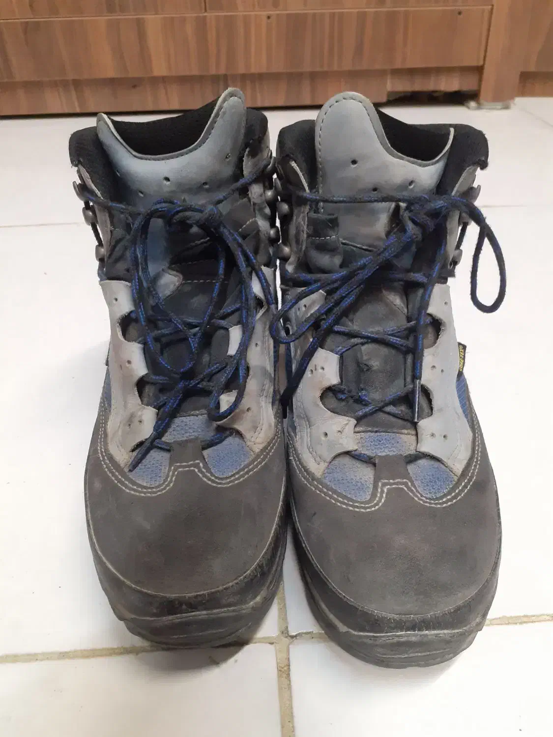 کفش کوهنوردی|کیف، کفش، کمربند|پردیس, فاز ۸|دیوار