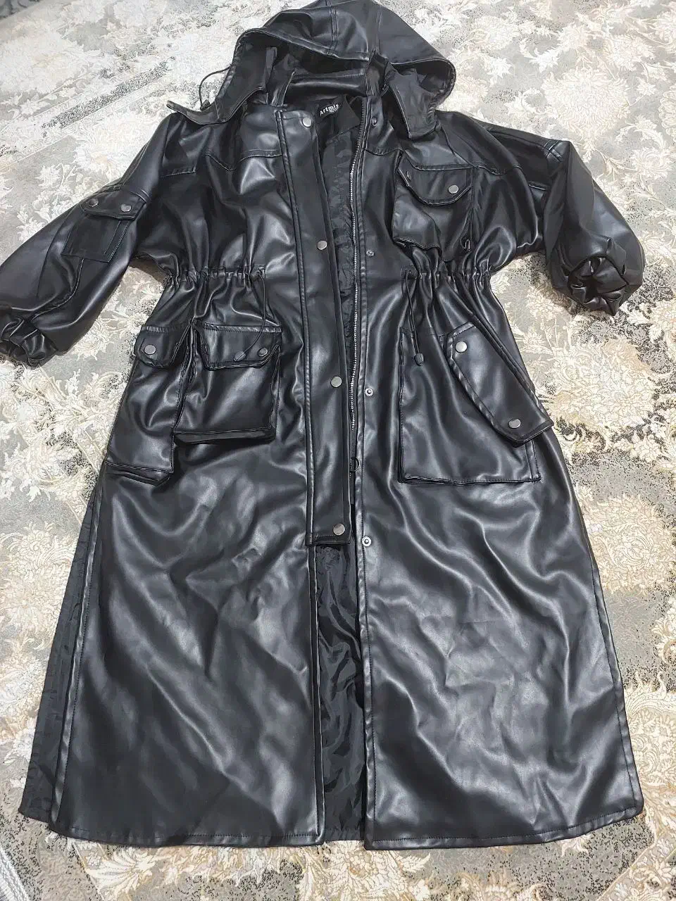 بارونی چرم بلند|لباس|احمدآبادمستوفی, |دیوار