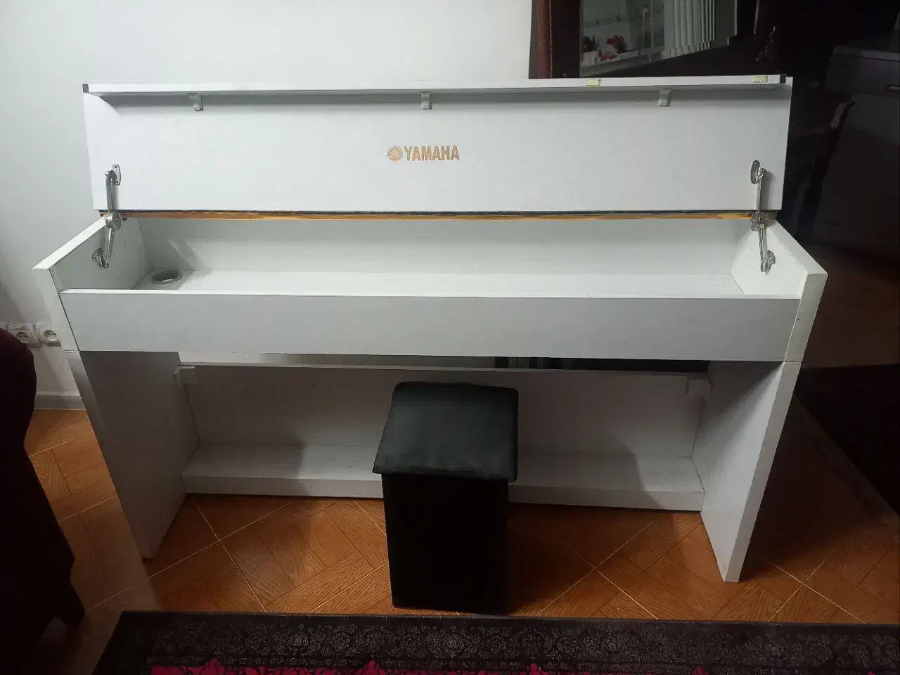 کنسول پیانو یاماها|پیانو، کیبورد، آکاردئون|مشهد, اقبال|دیوار