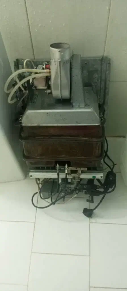 آبگرمکن دیواری|آبگرمکن، پکیج، شوفاژ|شاندیز, |دیوار