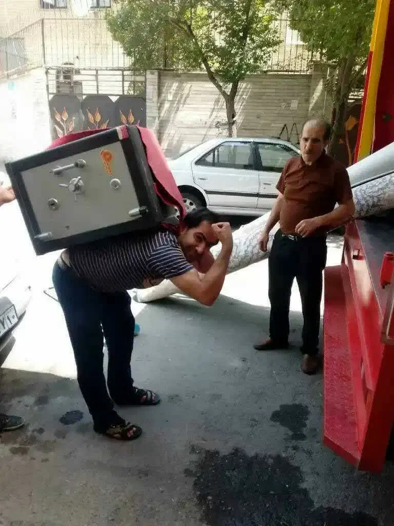 وانت‌تلفنی۳۵۴۰۴۵۴۵   شهری‌شهرستان-ارسال‌کارگر|خدمات حمل و نقل|تبریز, |دیوار