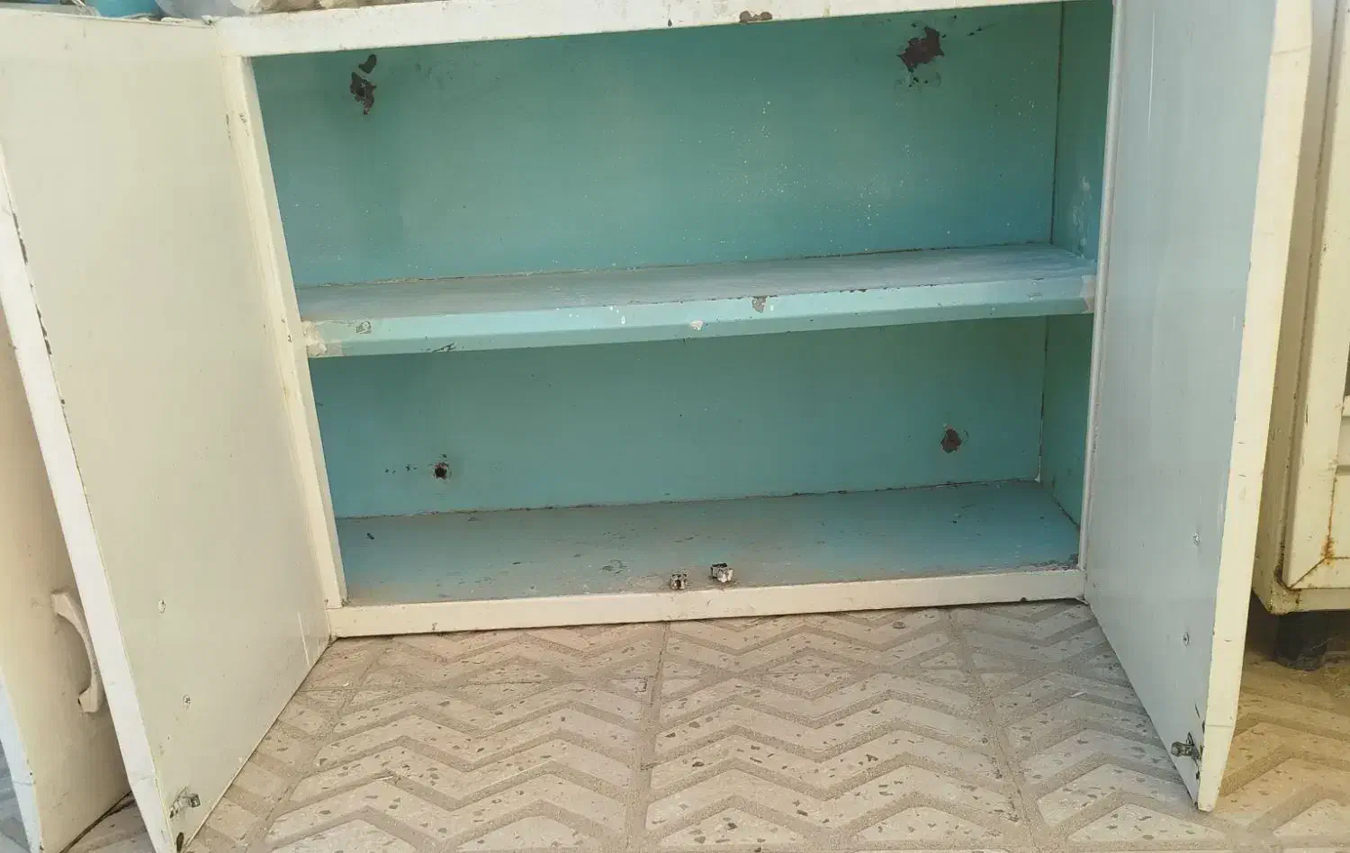 کمد|جاکفشی، کمد، دراور|محمدیه-قزوین, |دیوار